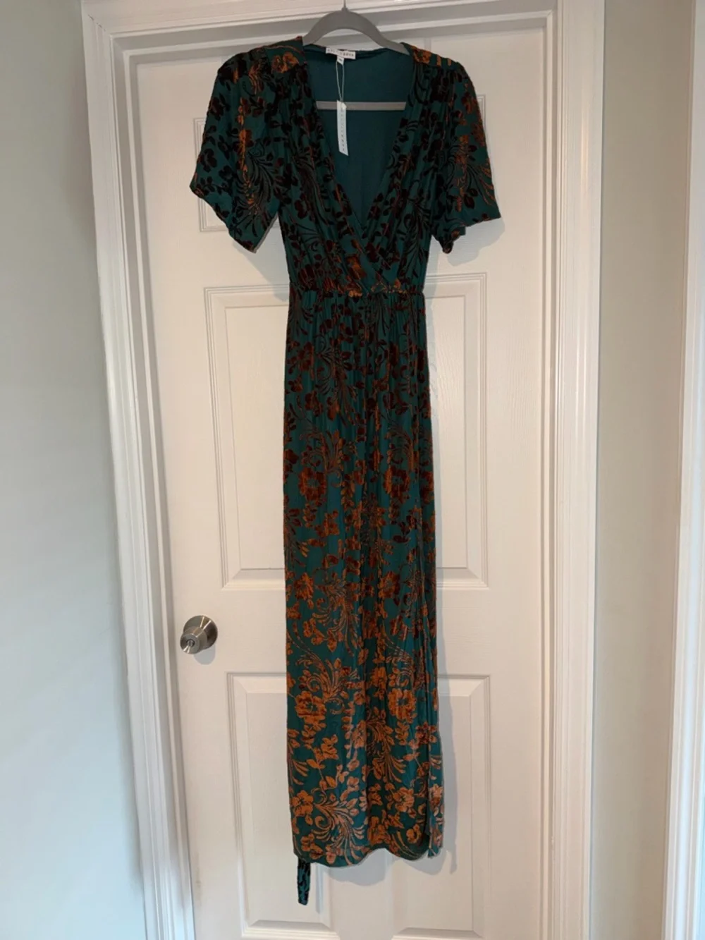 Elegant Green Floral Wrap Maxi Dress - Picture 2 of 3